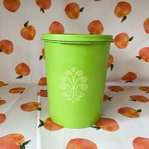 ⛱ 2/$10 SALE Green Vintage Tupperware Canister